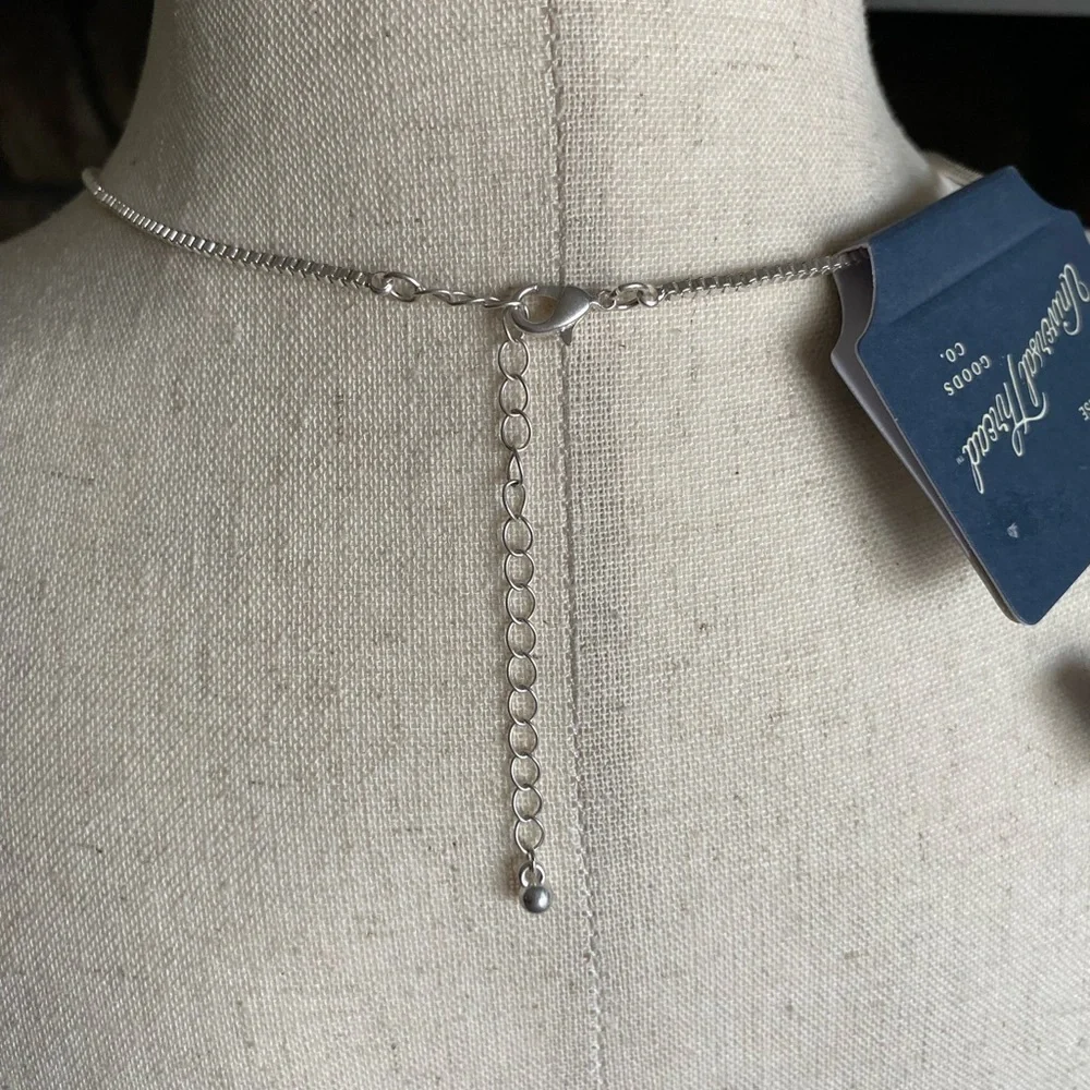 NWT-UNIVERSAL THREAD-LONG SILVER TONE NECKLACE